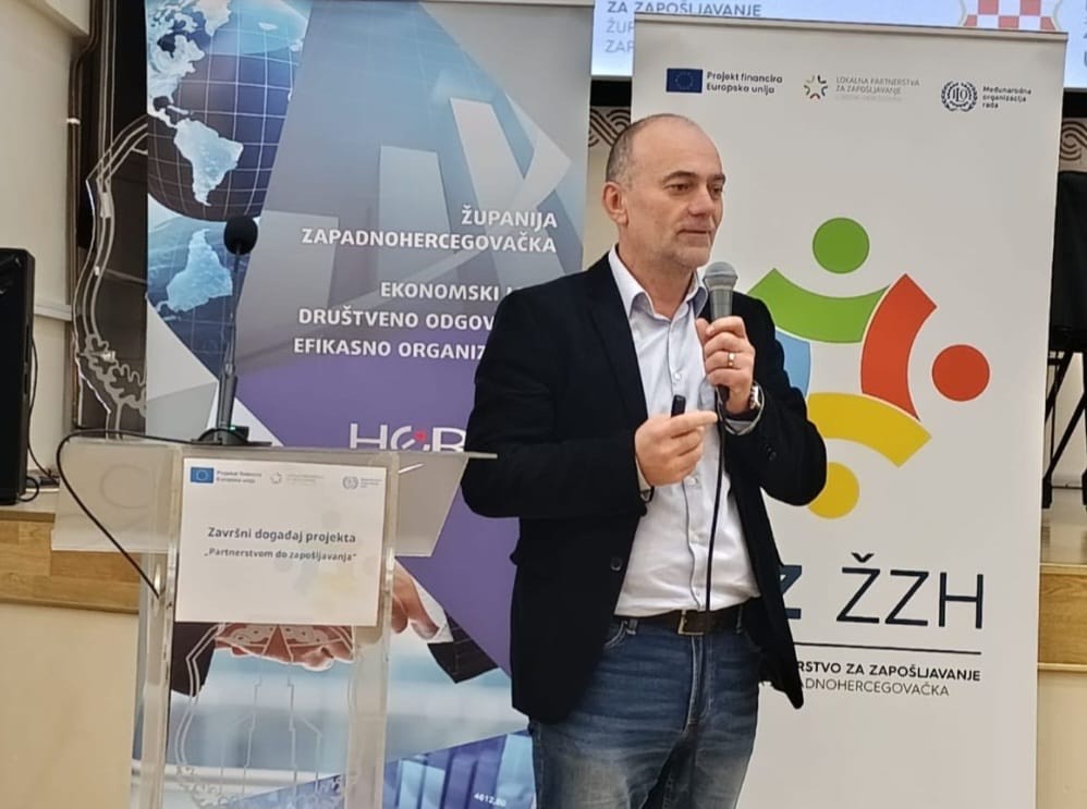 f6606075 552f 4cec aecf 5287e7a3f845