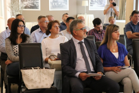 razvojna banka siroki